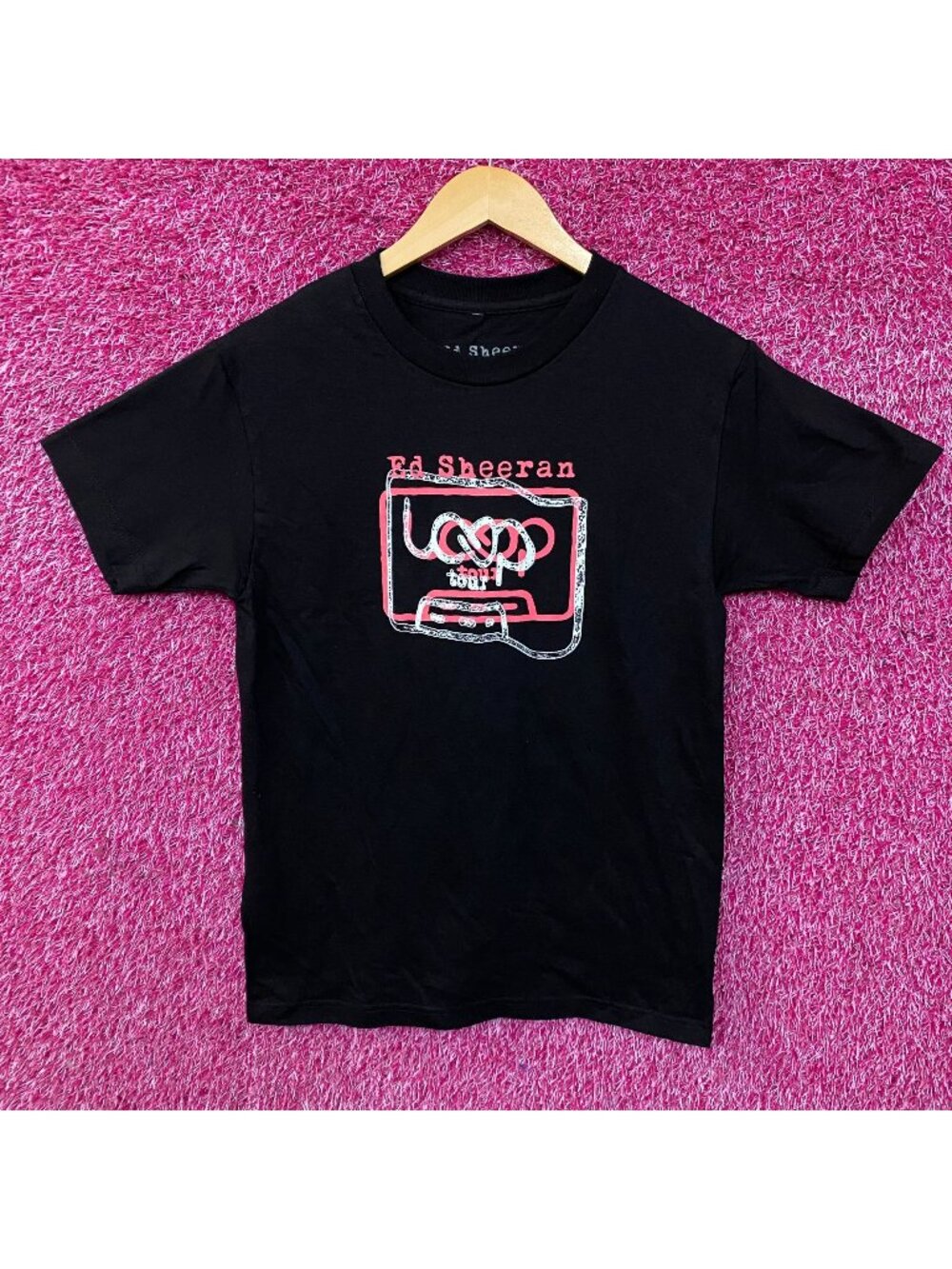 Ed Sheeran "Loop Tour" Cassette Graphic T-Shirt Small